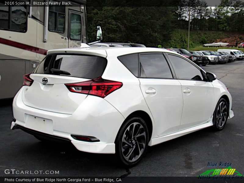 Blizzard Pearl / Black 2016 Scion iM