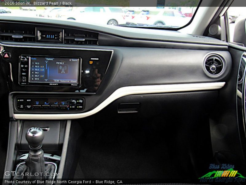 Blizzard Pearl / Black 2016 Scion iM