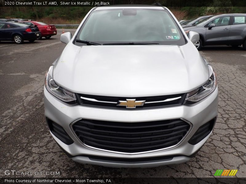 Silver Ice Metallic / Jet Black 2020 Chevrolet Trax LT AWD