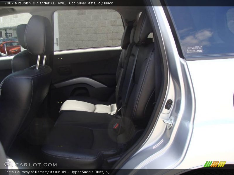 Cool Silver Metallic / Black 2007 Mitsubishi Outlander XLS 4WD
