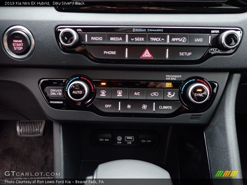 Silky Silver / Black 2019 Kia Niro EX Hybrid