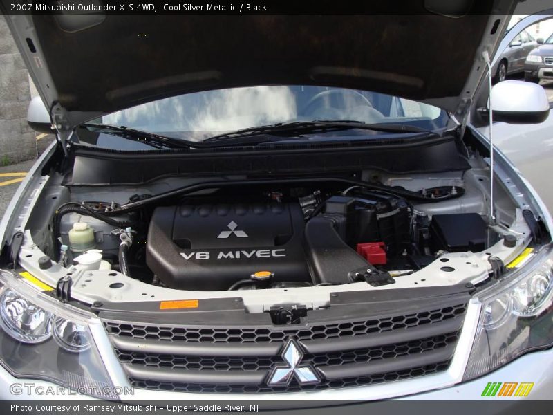 Cool Silver Metallic / Black 2007 Mitsubishi Outlander XLS 4WD
