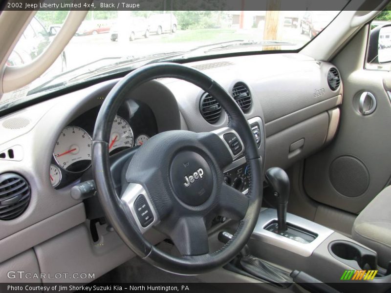 Black / Taupe 2002 Jeep Liberty Limited 4x4