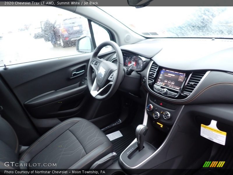 Summit White / Jet Black 2020 Chevrolet Trax LT AWD