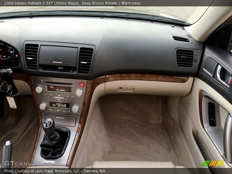 Dashboard of 2009 Outback 2.5XT Limited Wagon
