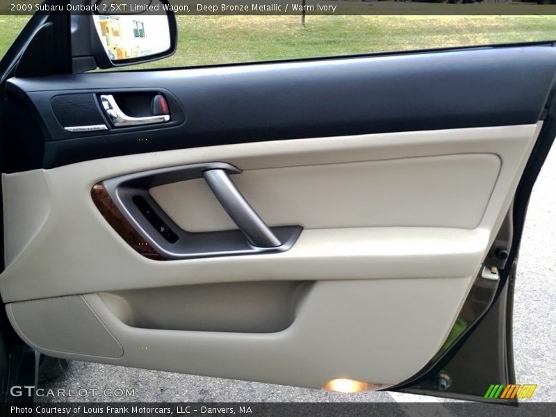 Door Panel of 2009 Outback 2.5XT Limited Wagon