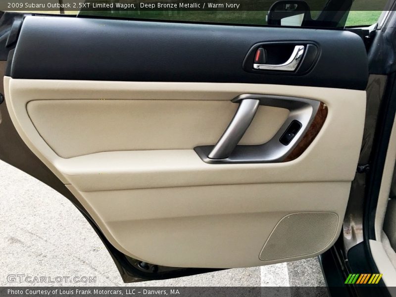 Door Panel of 2009 Outback 2.5XT Limited Wagon
