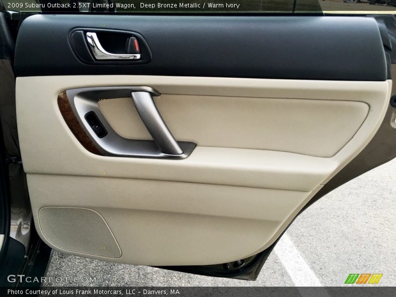 Door Panel of 2009 Outback 2.5XT Limited Wagon