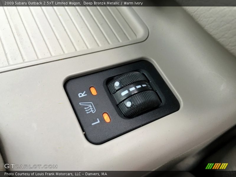 Controls of 2009 Outback 2.5XT Limited Wagon