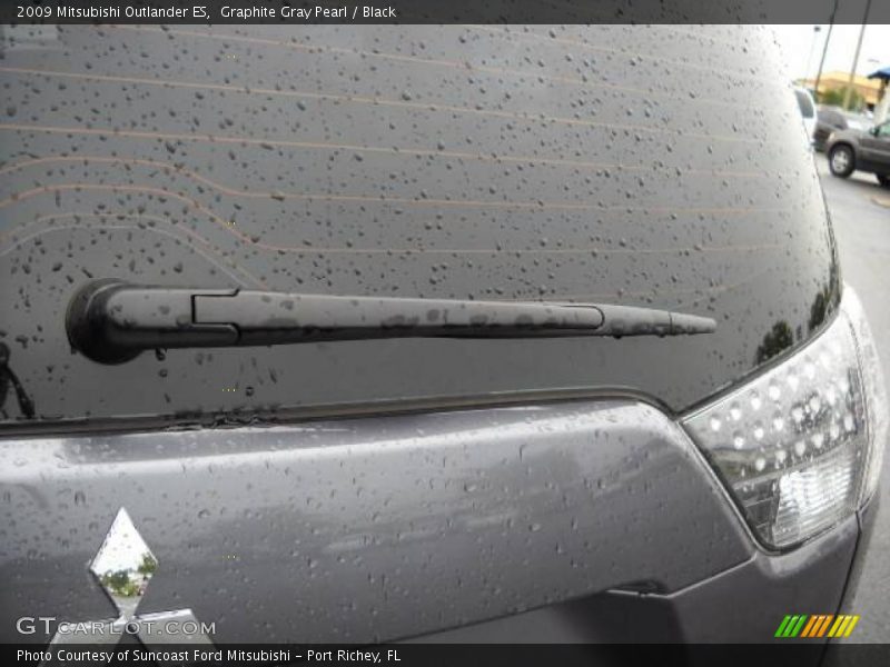 Graphite Gray Pearl / Black 2009 Mitsubishi Outlander ES