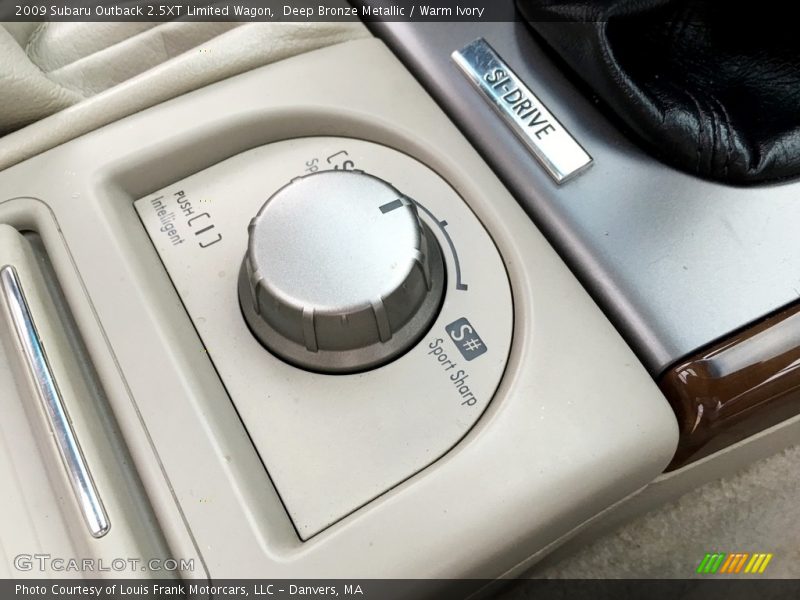 Controls of 2009 Outback 2.5XT Limited Wagon