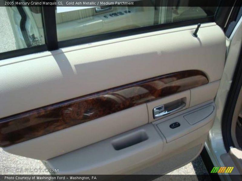 Gold Ash Metallic / Medium Parchment 2005 Mercury Grand Marquis GS