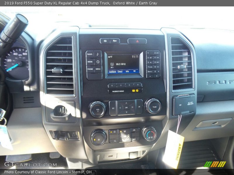 Oxford White / Earth Gray 2019 Ford F550 Super Duty XL Regular Cab 4x4 Dump Truck