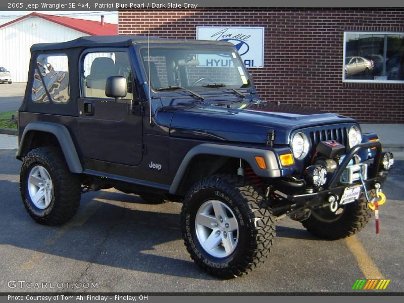 Patriot Blue Pearl / Dark Slate Gray 2005 Jeep Wrangler SE 4x4