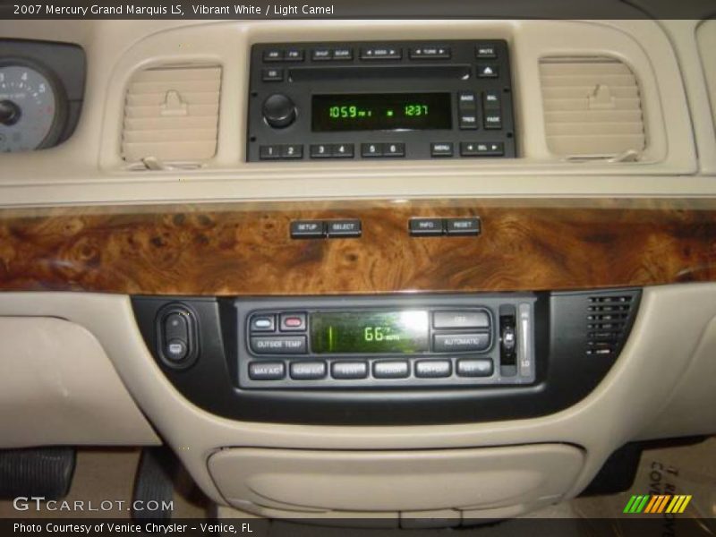 Vibrant White / Light Camel 2007 Mercury Grand Marquis LS