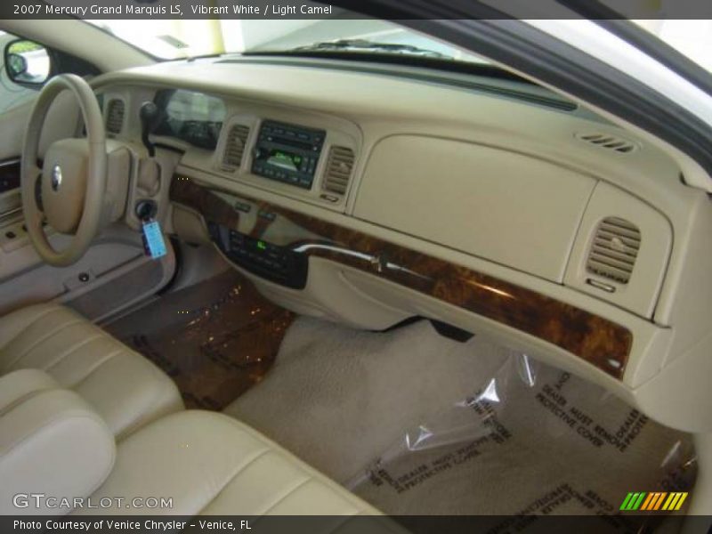 Vibrant White / Light Camel 2007 Mercury Grand Marquis LS