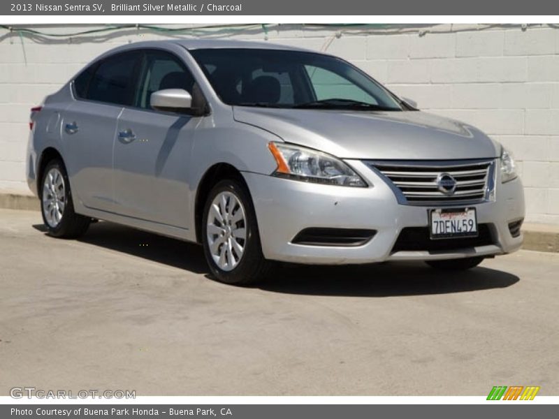 Front 3/4 View of 2013 Sentra SV