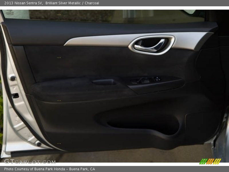 Brilliant Silver Metallic / Charcoal 2013 Nissan Sentra SV