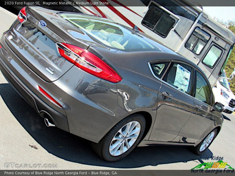 Magnetic Metallic / Medium Light Stone 2020 Ford Fusion SE