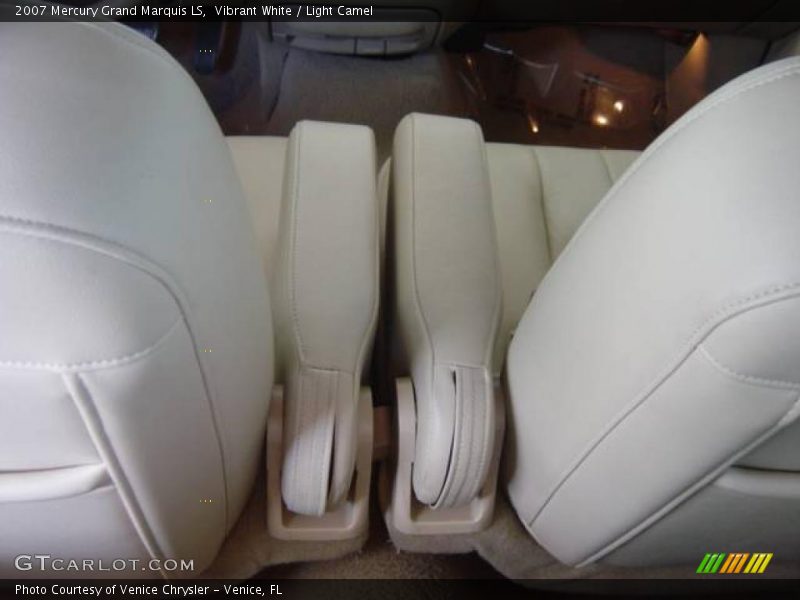Vibrant White / Light Camel 2007 Mercury Grand Marquis LS