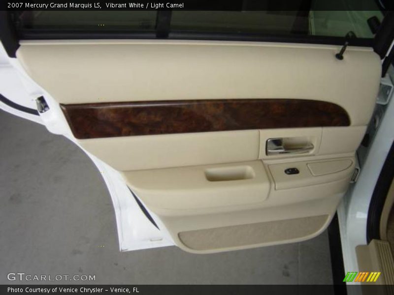 Vibrant White / Light Camel 2007 Mercury Grand Marquis LS