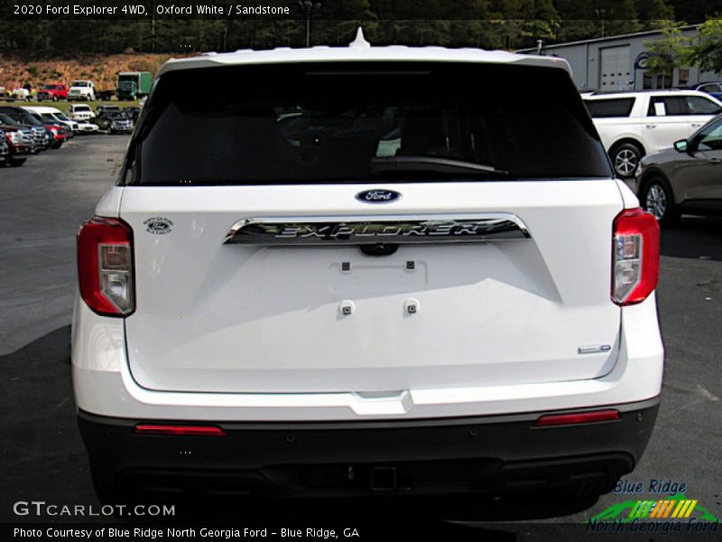 Oxford White / Sandstone 2020 Ford Explorer 4WD