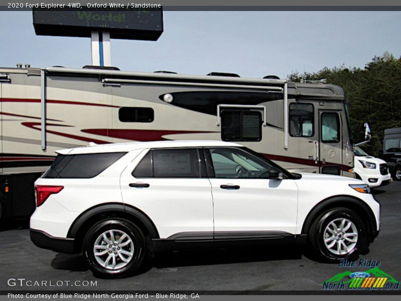 Oxford White / Sandstone 2020 Ford Explorer 4WD