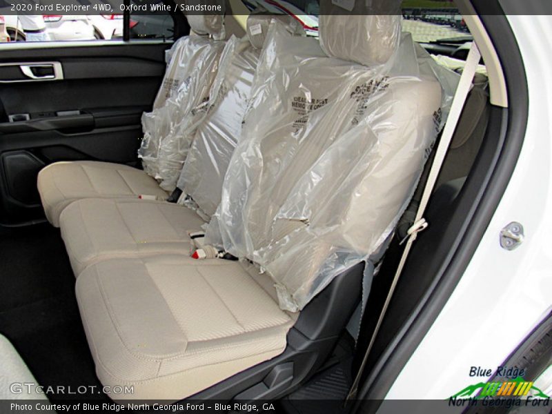 Oxford White / Sandstone 2020 Ford Explorer 4WD