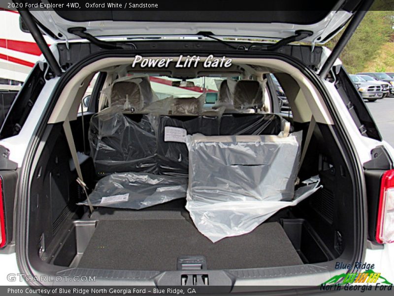 Oxford White / Sandstone 2020 Ford Explorer 4WD