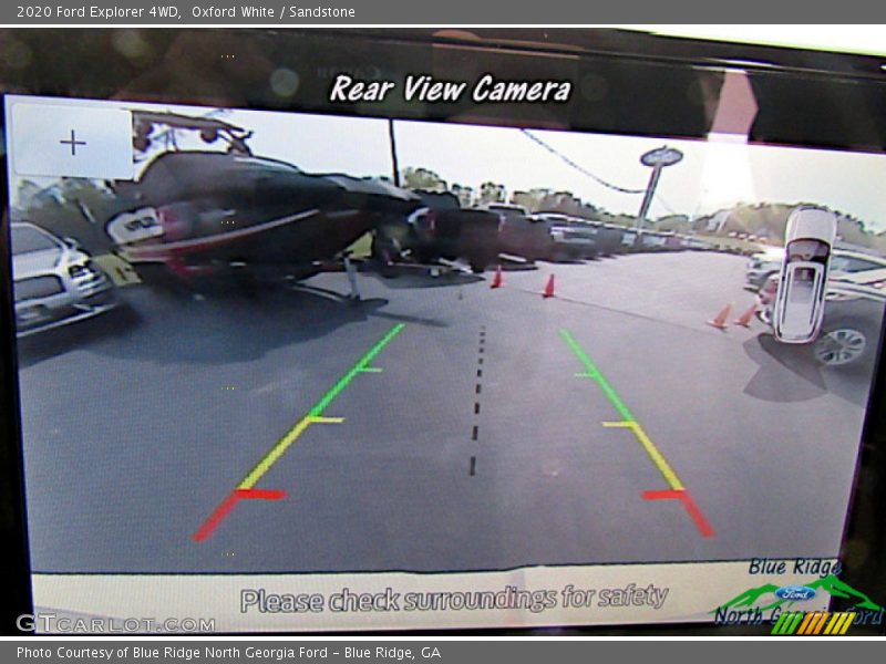 Oxford White / Sandstone 2020 Ford Explorer 4WD