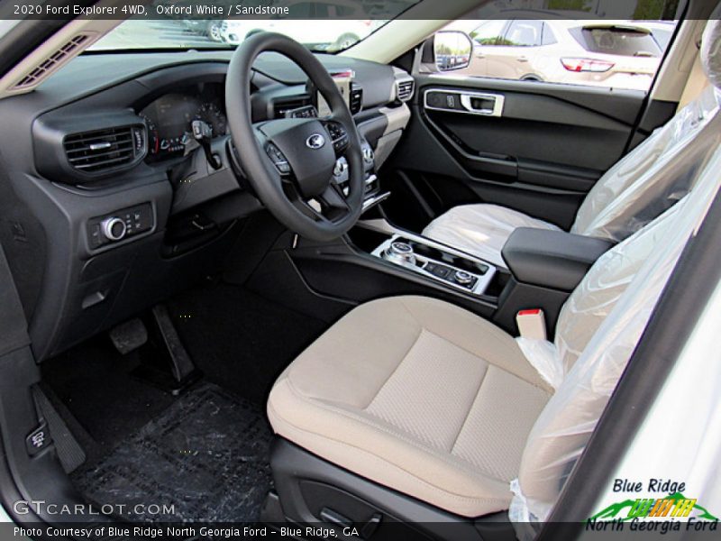 Oxford White / Sandstone 2020 Ford Explorer 4WD
