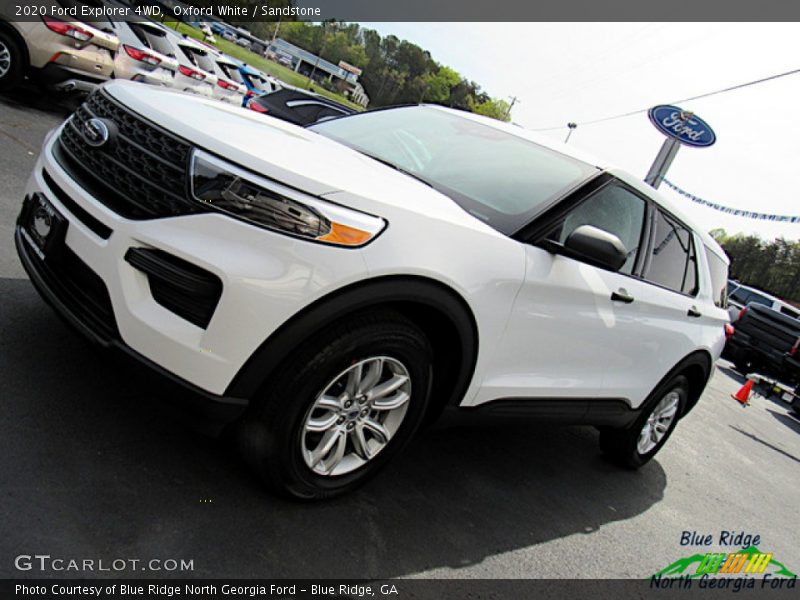 Oxford White / Sandstone 2020 Ford Explorer 4WD