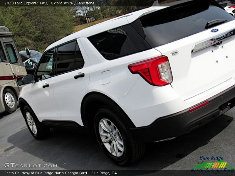 Oxford White / Sandstone 2020 Ford Explorer 4WD