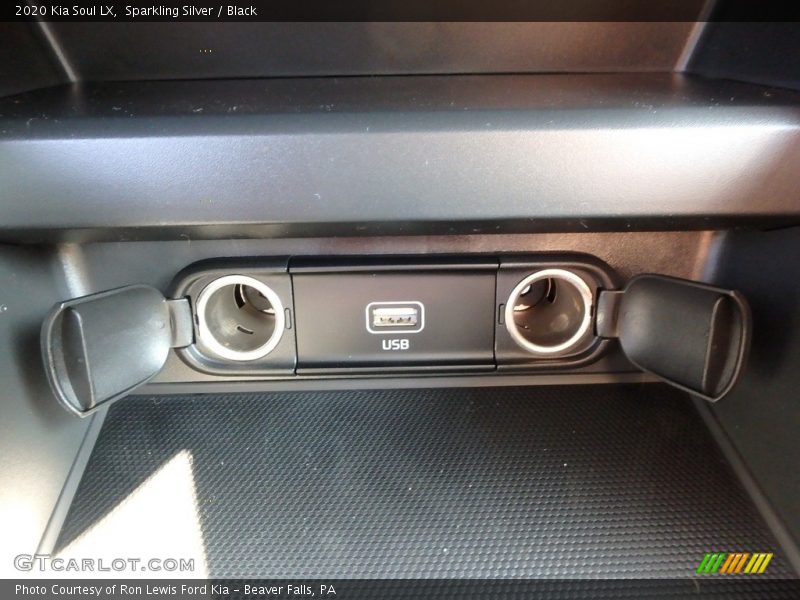 Sparkling Silver / Black 2020 Kia Soul LX
