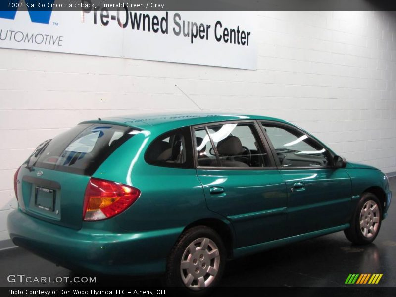 Emerald Green / Gray 2002 Kia Rio Cinco Hatchback