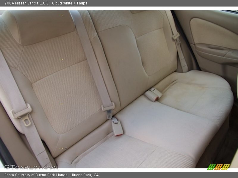 Cloud White / Taupe 2004 Nissan Sentra 1.8 S