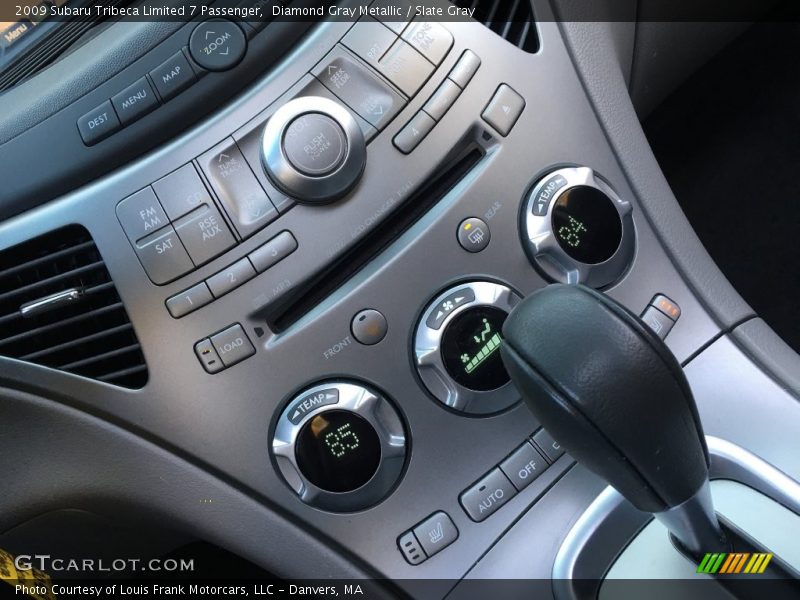 Controls of 2009 Tribeca Limited 7 Passenger