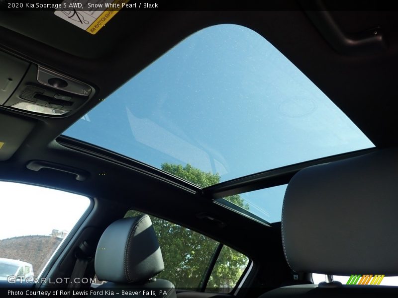 Snow White Pearl / Black 2020 Kia Sportage S AWD