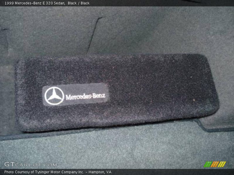 Black / Black 1999 Mercedes-Benz E 320 Sedan