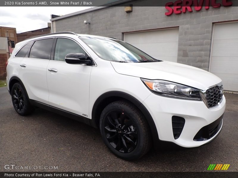Snow White Pearl / Black 2020 Kia Sorento S AWD