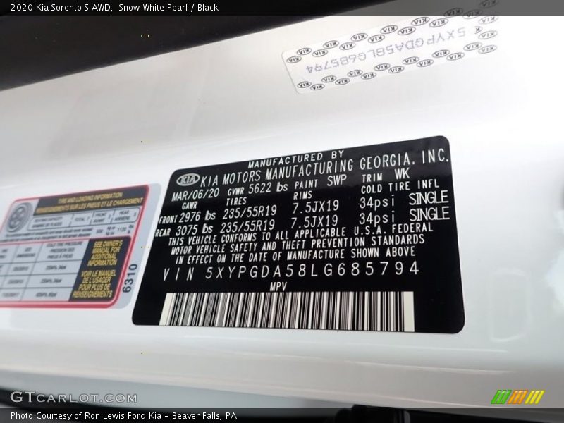 Snow White Pearl / Black 2020 Kia Sorento S AWD