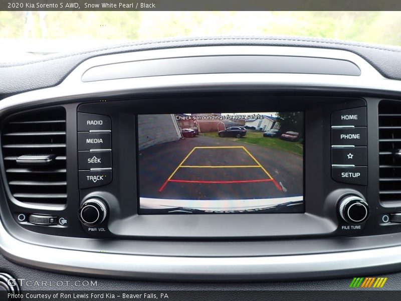 Snow White Pearl / Black 2020 Kia Sorento S AWD
