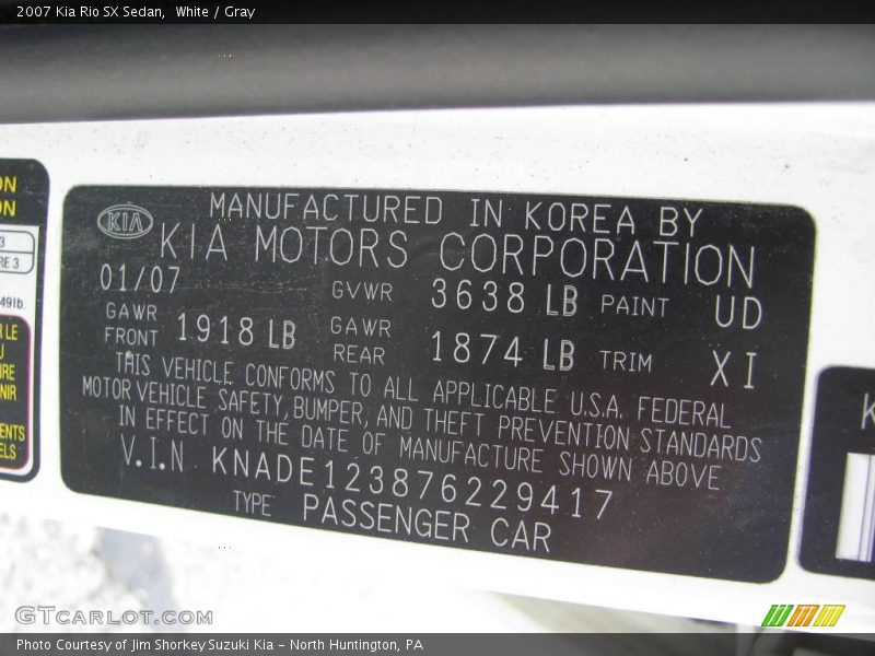 White / Gray 2007 Kia Rio SX Sedan