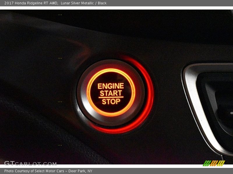 Lunar Silver Metallic / Black 2017 Honda Ridgeline RT AWD