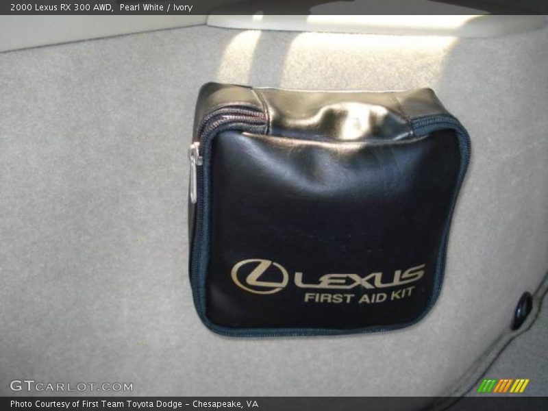 Pearl White / Ivory 2000 Lexus RX 300 AWD