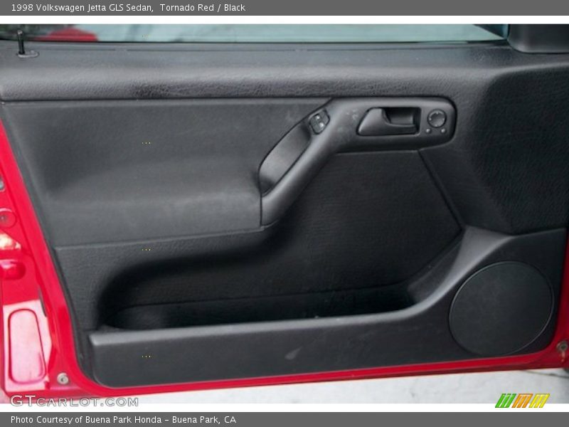 Door Panel of 1998 Jetta GLS Sedan