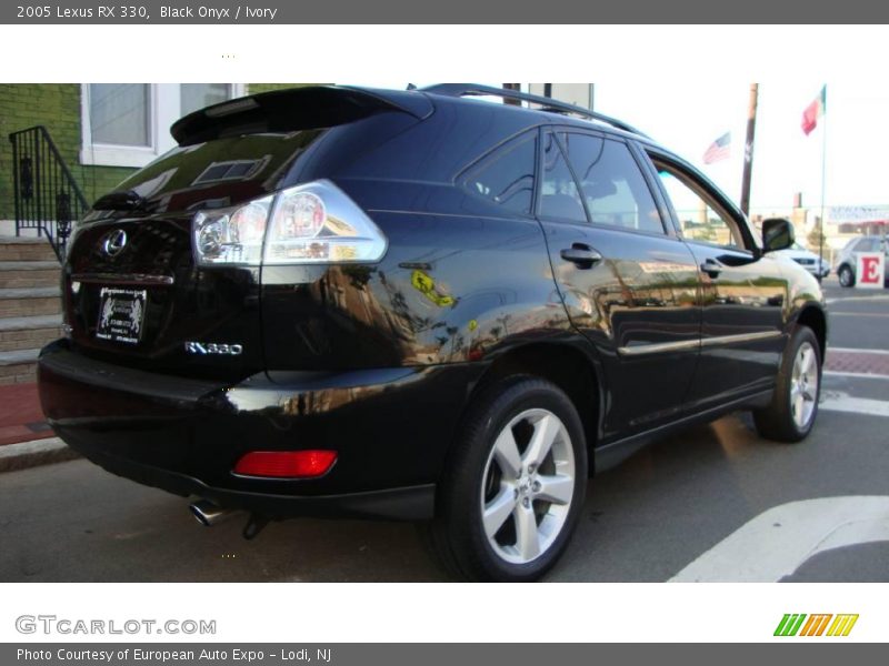 Black Onyx / Ivory 2005 Lexus RX 330