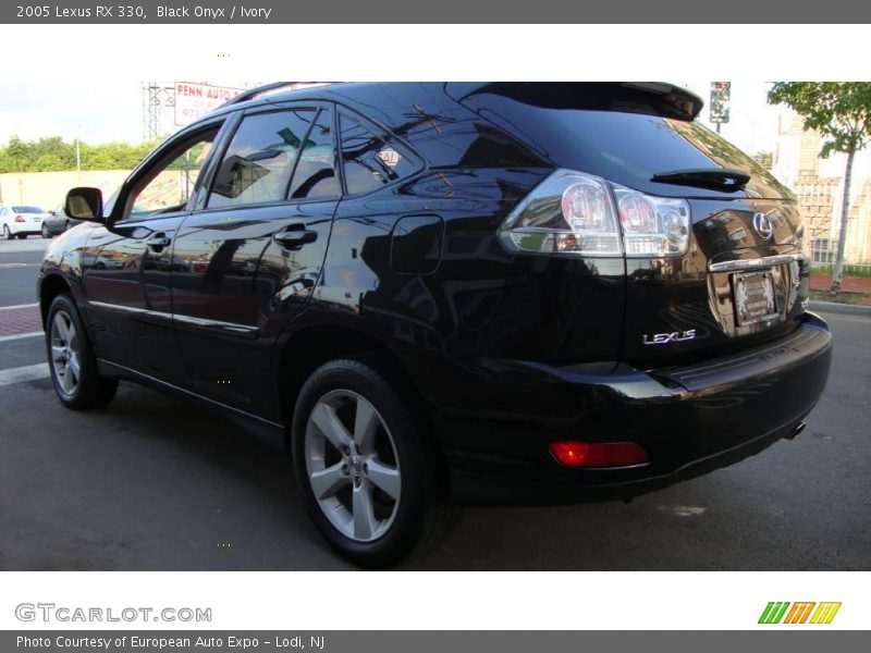 Black Onyx / Ivory 2005 Lexus RX 330