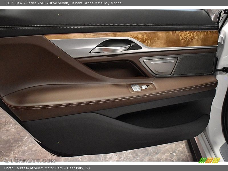 Mineral White Metallic / Mocha 2017 BMW 7 Series 750i xDrive Sedan