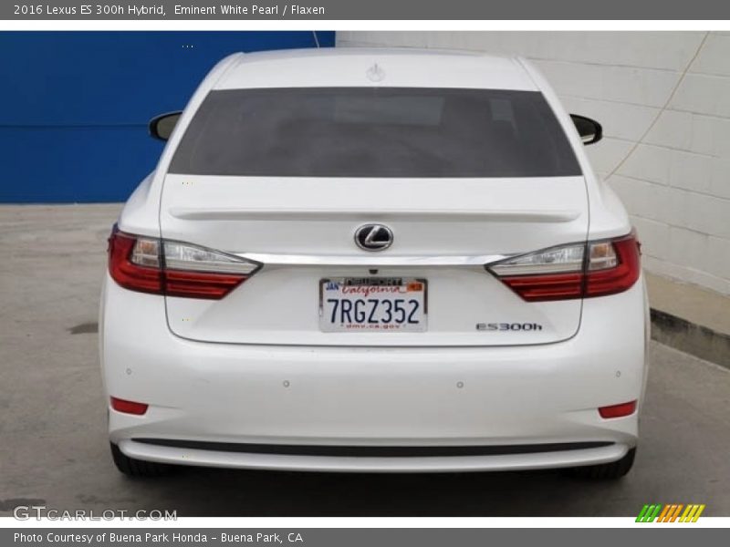 Eminent White Pearl / Flaxen 2016 Lexus ES 300h Hybrid